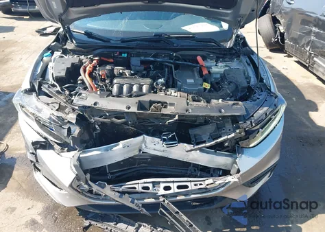 2019 Honda Insight Touring z USA, uszkodzony, nr VIN 19XZE4F98KE033957